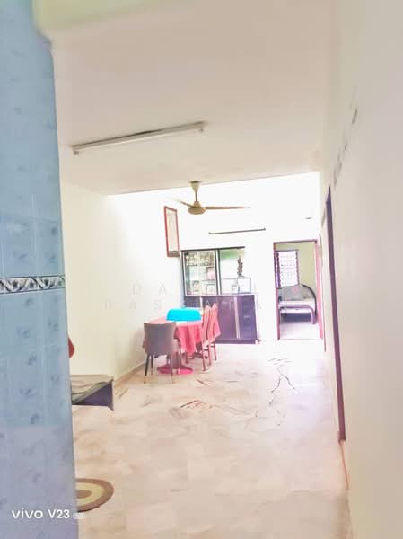 Rumah Teres 1 Tingkat untuk Dijual di Taman Seri (Banting) - Daniel Baskaran - Dining Room - PropertyGuru.com.my