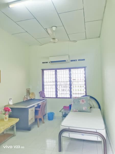 1-storey Terraced House for Sale in Taman Seri (Banting) - Daniel Baskaran - Bedroom - PropertyGuru.com.my