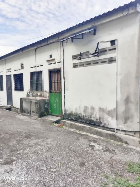 Rumah Teres 1 Tingkat untuk Dijual di Taman Seri (Banting) - Daniel Baskaran - Exterior - PropertyGuru.com.my