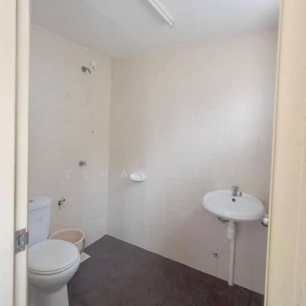 Apartment for Sale at De Palma - Zehan Zaki - Bathroom - PropertyGuru.com.my