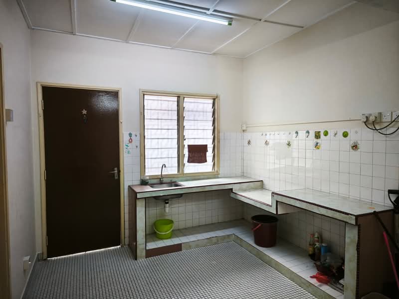 1-storey Terraced House for Rent in Petaling Jaya (Selangor) - Jay Ng - Kitchen - PropertyGuru.com.my