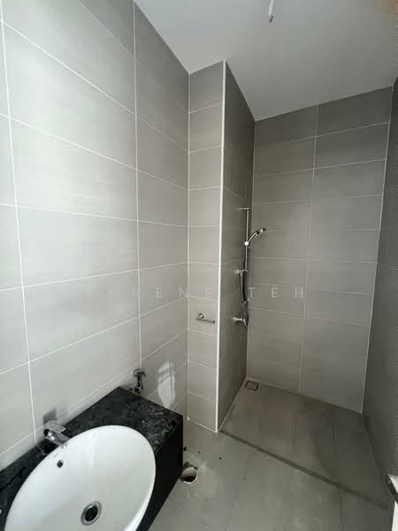 Semi-Detached House for Sale in Taman Ekoflora (Johor Bahru) - Serene Teh - Bathroom - PropertyGuru.com.my