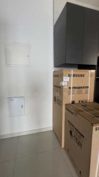 Condominium for Sale at Kings Bay @ Country Garden Danga Bay - JacQ Ong - Kitchen - PropertyGuru.com.my