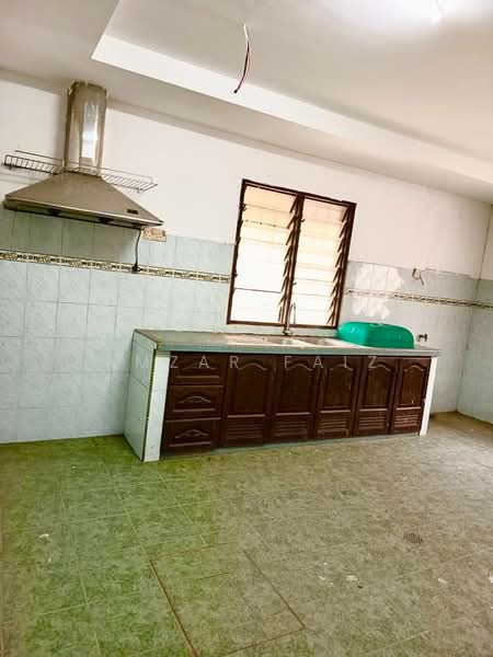 2-storey Terraced House for Sale in Bandar Baru Bangi (Selangor) - Amzar Faiz - Kitchen - PropertyGuru.com.my
