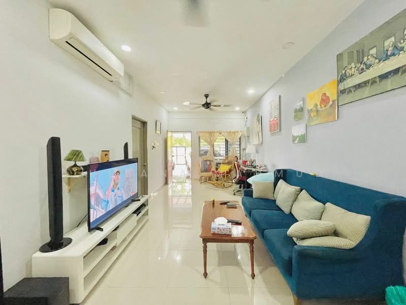 Rumah Teres 1.5 Tingkat untuk Dijual di Petaling Jaya (Selangor) - Juliana Mahmud - Living Room - PropertyGuru.com.my