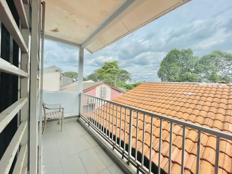 Rumah Teres 1.5 Tingkat untuk Dijual di Petaling Jaya (Selangor) - Juliana Mahmud - Balcony - PropertyGuru.com.my