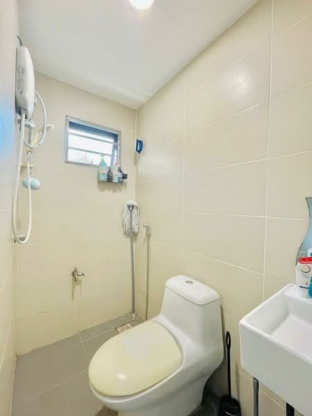 Rumah Teres 1.5 Tingkat untuk Dijual di Petaling Jaya (Selangor) - Juliana Mahmud - Bathroom - PropertyGuru.com.my
