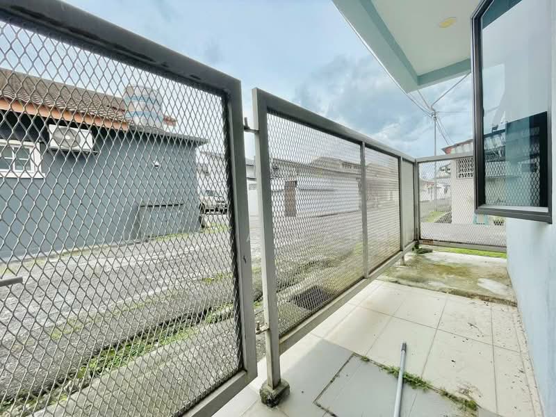 Rumah Teres 1.5 Tingkat untuk Dijual di Petaling Jaya (Selangor) - Juliana Mahmud - Exterior - PropertyGuru.com.my