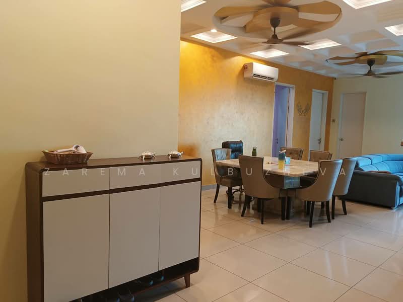 8 Petaling untuk Untuk Dijual - RM 1,350,000, Feb 2026 - Living Room - PropertyGuru.com.my