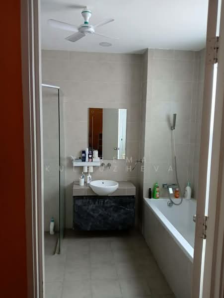 8 Petaling untuk Untuk Dijual - RM 1,350,000, Feb 2026 - Bathroom - PropertyGuru.com.my