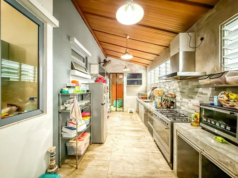 Semi-Detached House for Sale in Bandar Baru Bangi (Selangor) - Ilman Nahri - Kitchen - PropertyGuru.com.my