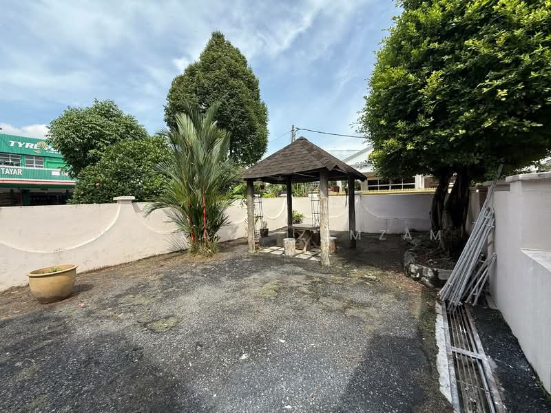 2-storey Terraced House for Sale in Seksyen 4 (Bangi) - Wardatu Zamzam - Exterior - PropertyGuru.com.my