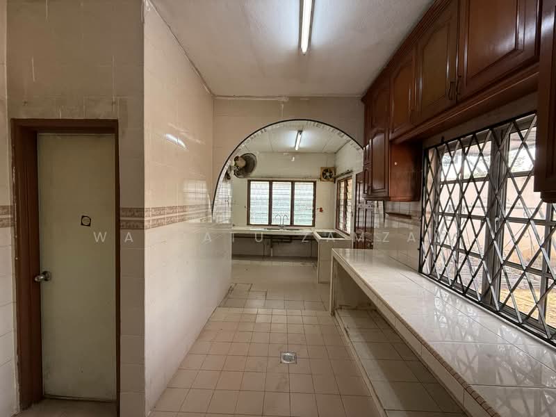 2-storey Terraced House for Sale in Seksyen 4 (Bangi) - Wardatu Zamzam - Kitchen - PropertyGuru.com.my