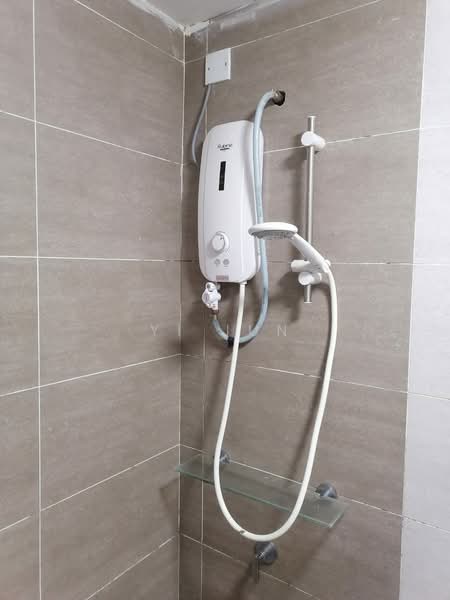 Koi Suites untuk Untuk Disewa - RM 1,250 /bulan, Mac 2026 - Bathroom - PropertyGuru.com.my