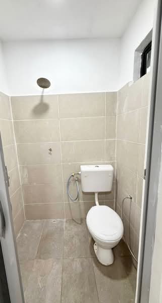 1-storey Terraced House for Sale in Taman Rinting (Masai) - Calvin Lee - Bathroom - PropertyGuru.com.my
