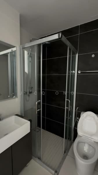 Condominium for Sale at Kings Bay @ Country Garden Danga Bay - JacQ Ong - Bathroom 2 - PropertyGuru.com.my