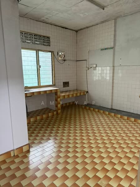 Taman Kepong untuk Untuk Disewa - RM 1,650 /bulan, Feb 2026 - Kitchen - PropertyGuru.com.my