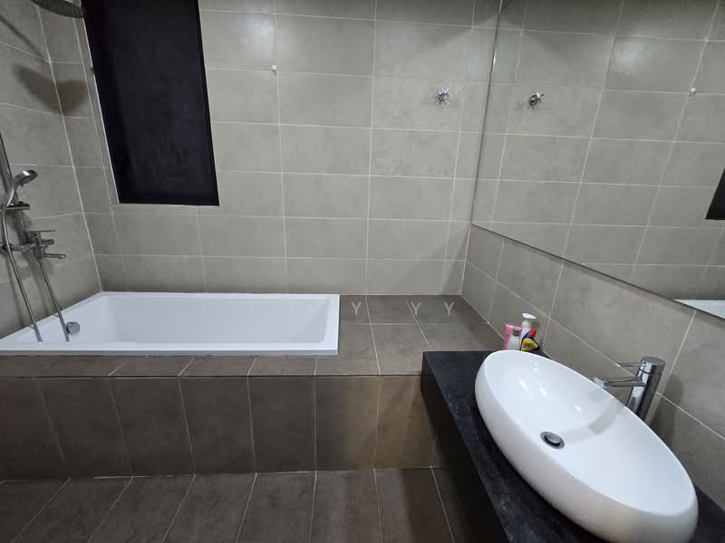 Service Residence for Rent at KL Gateway Premium Residences - Tony YY - Bathroom - PropertyGuru.com.my