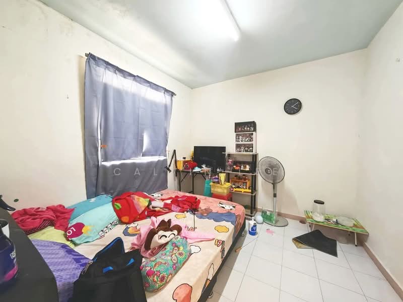 Flat for Sale at Flat Taman Ungku Tun Aminah - Calvin Lee - PropertyGuru.com.my