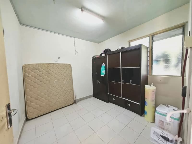 Flat for Sale at Flat Taman Ungku Tun Aminah - Calvin Lee - PropertyGuru.com.my
