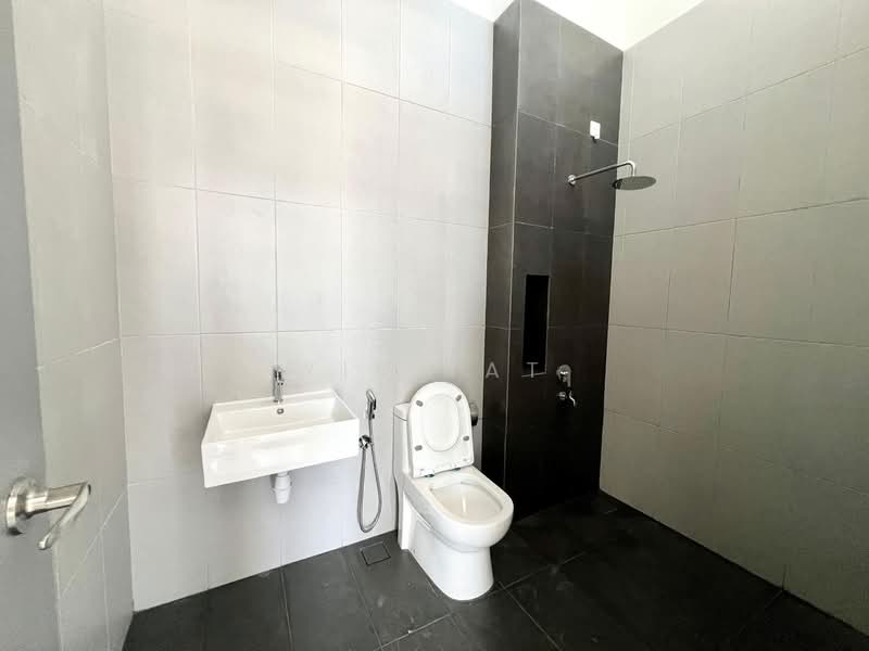 2-storey Terraced House for Sale in Setia Eco Cascadia (Tebrau) - Yik Tat - Bathroom - PropertyGuru.com.my