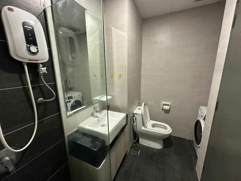 Condominium for Rent at Queensville - Jayden Chik - Bathroom - PropertyGuru.com.my