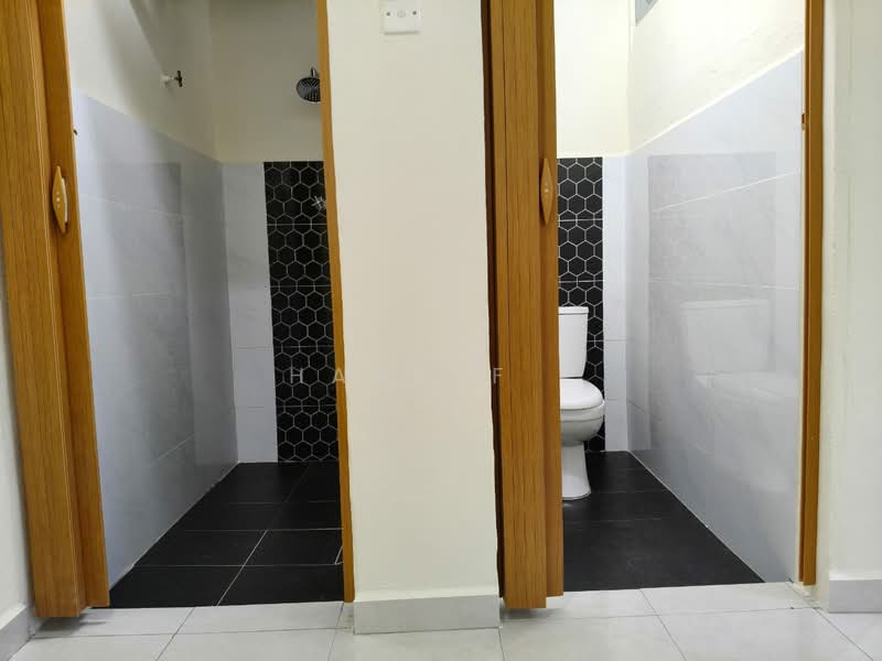 (Open Facing) Teres 1 Tingkat - Taman Mahsuri - Padang Serai - End Lot! untuk Untuk Dijual - RM 310,000, Feb 2026 - Bathroom - PropertyGuru.com.my