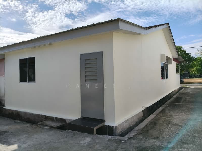 (Open Facing) Teres 1 Tingkat - Taman Mahsuri - Padang Serai - End Lot! untuk Untuk Dijual - RM 310,000, Feb 2026 - Exterior - PropertyGuru.com.my