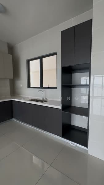 Condominium for Sale at Kings Bay @ Country Garden Danga Bay - JacQ Ong - Kitchen - PropertyGuru.com.my