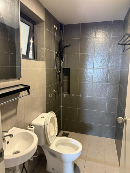 Sky Awani Residensi 4 untuk Untuk Disewa - RM 1,800 /bulan, Feb 2026 - Bathroom - PropertyGuru.com.my