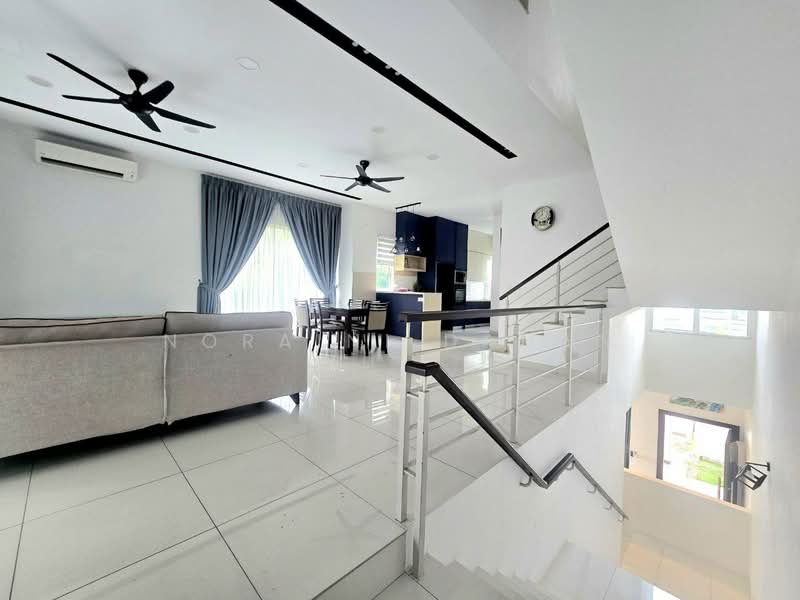 3-storey Terraced House for Sale in Bandar Rinching (Semenyih) - Noraini Dahan - Living Room - PropertyGuru.com.my