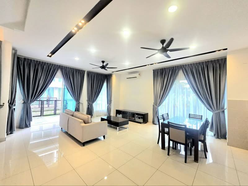 3-storey Terraced House for Sale in Bandar Rinching (Semenyih) - Noraini Dahan - Living Room - PropertyGuru.com.my