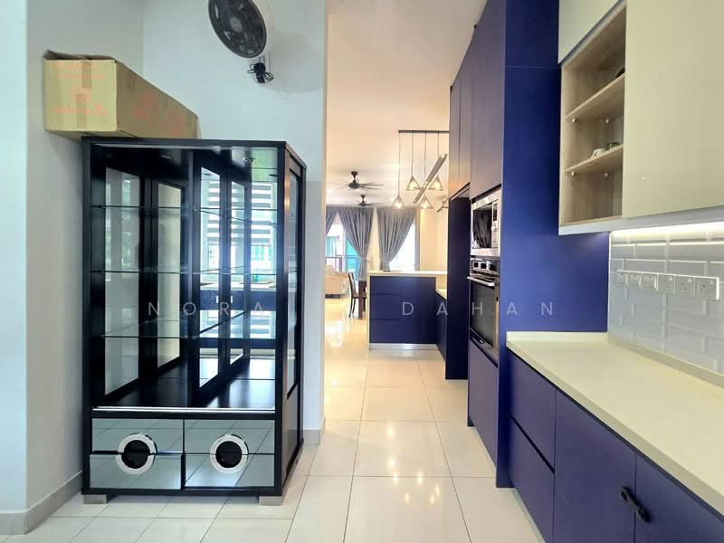 3-storey Terraced House for Sale in Bandar Rinching (Semenyih) - Noraini Dahan - Kitchen - PropertyGuru.com.my