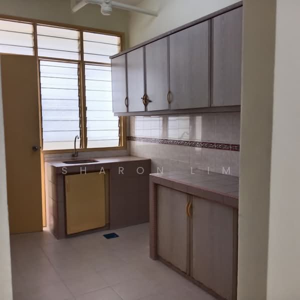 Apartment for Rent at Subang Perdana Goodyear Court 10 - Sharon Lim - Kitchen - PropertyGuru.com.my