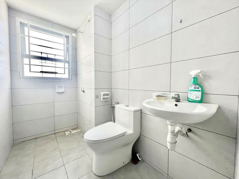 Residensi Sutera 7 untuk Untuk Dijual - RM 390,000, Mac 2026 - Bathroom - PropertyGuru.com.my