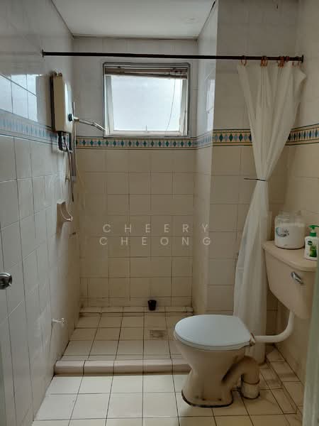 Forest Green untuk Untuk Disewa - RM 1,000 /bulan, Feb 2026 - Bathroom - PropertyGuru.com.my