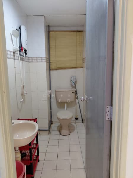 Forest Green untuk Untuk Disewa - RM 1,000 /bulan, Feb 2026 - Bathroom - PropertyGuru.com.my