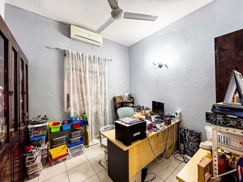 2-storey Terraced House for Sale in Taman Mutiara Indah (Puchong) - Amzar Faiz - Study - PropertyGuru.com.my