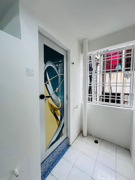 Taman Tampoi Indah untuk Untuk Disewa - RM 1,250 /bulan, Feb 2026 - Entrance - PropertyGuru.com.my