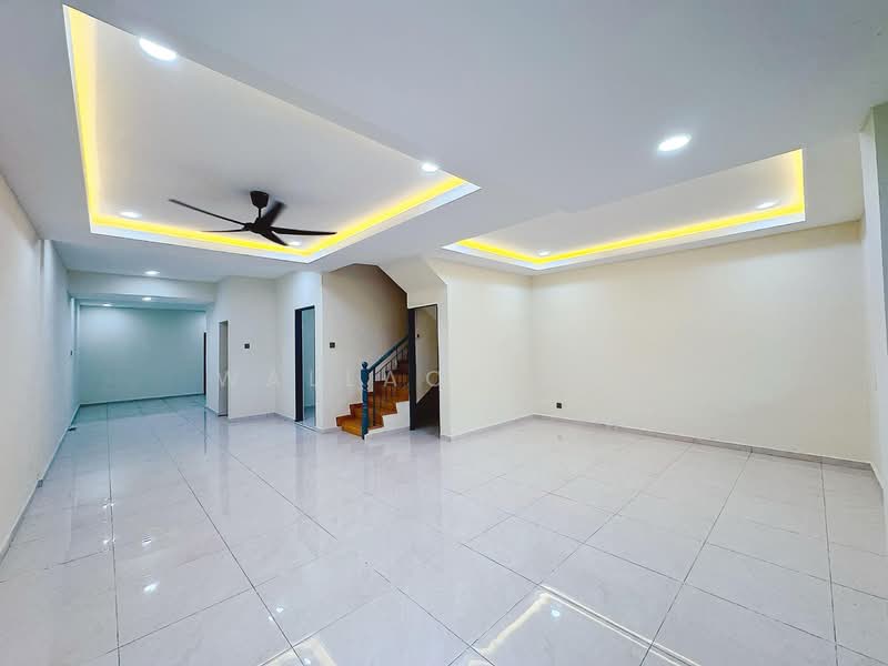 2-storey Terraced House for Sale in Taman Puteri Wangsa (Ulu Tiram) - Wallace Ang - Living Room - PropertyGuru.com.my