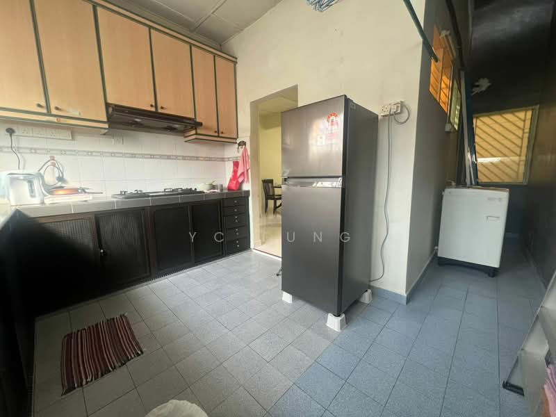 Taman Universiti untuk Untuk Dijual - RM 460,000, Mac 2026 - Kitchen - PropertyGuru.com.my