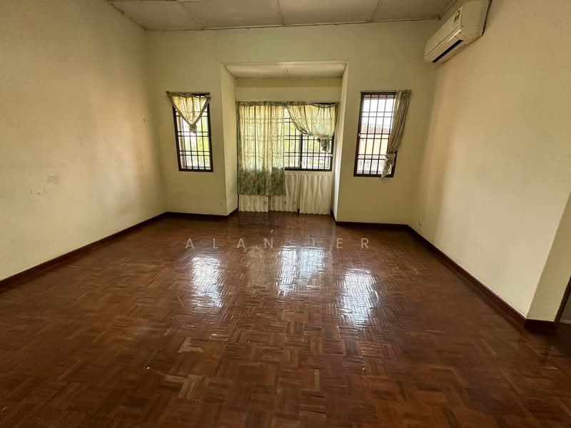 2-storey Terraced House for Sale in Bandar Indahpura (Kulai) - Alan Ler - Living Room - PropertyGuru.com.my