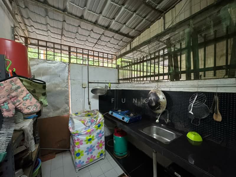 2-storey Terraced House for Sale in Taman Sri Skudai (Skudai) - YC Fung - Kitchen - PropertyGuru.com.my