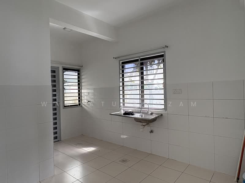 2-storey Terraced House for Sale in Semenyih (Selangor) - Wardatu Zamzam - Kitchen - PropertyGuru.com.my