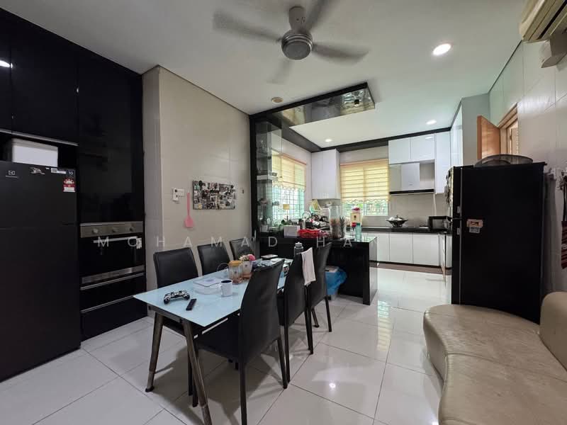 Seksyen 4 untuk Untuk Dijual - RM 2,500,000, Feb 2026 - Kitchen - PropertyGuru.com.my