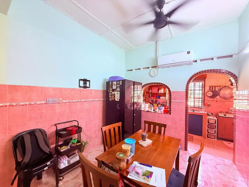1-storey Terraced House for Sale in Taman Johor Jaya (Johor Bahru) - Ck Leow - Kitchen - PropertyGuru.com.my
