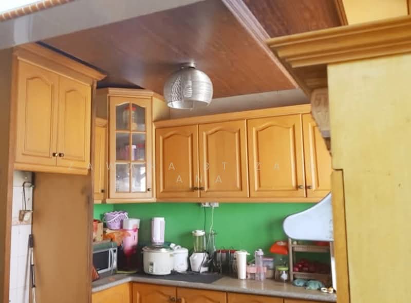 1.5-storey Terraced House for Sale in Taman Keramat (Ulu Kelang) - Zawana BT Zaidi Ana - Kitchen - PropertyGuru.com.my