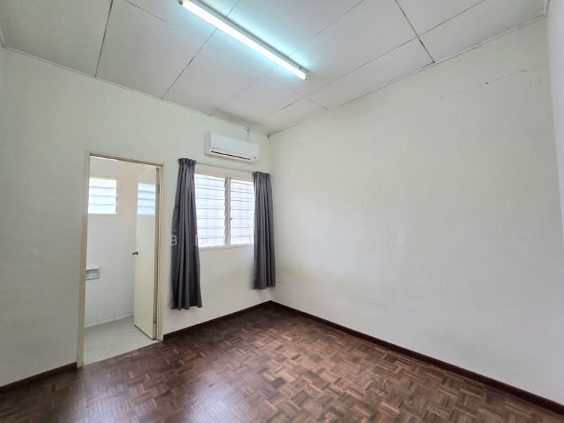 2-storey Terraced House for Sale in Bandar Bukit Mahkota (Bangi) - Abdul Qadir - PropertyGuru.com.my