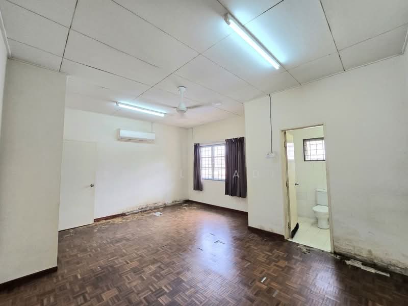 2-storey Terraced House for Sale in Bandar Bukit Mahkota (Bangi) - Abdul Qadir - PropertyGuru.com.my