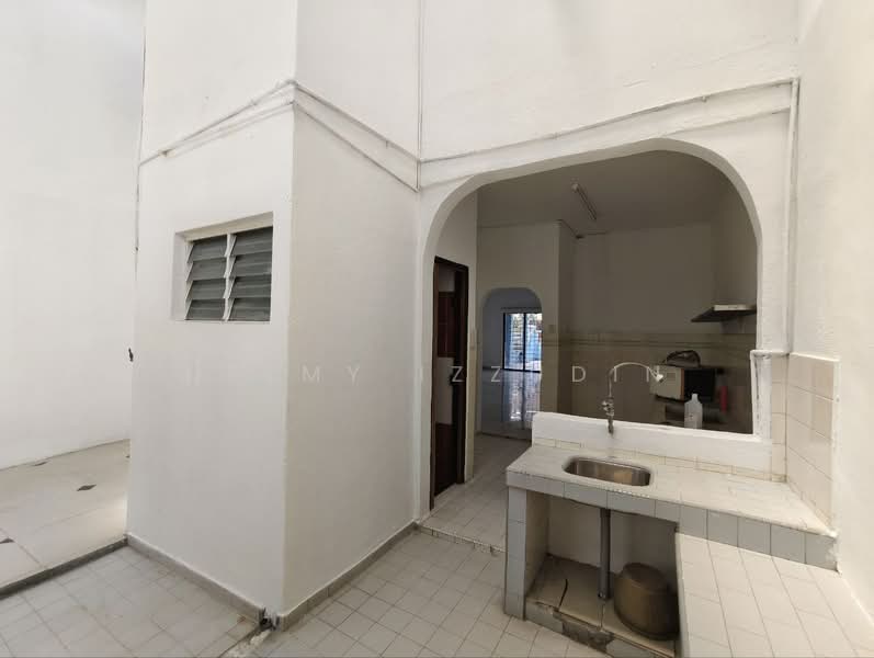 2-storey Terraced House for Sale in Pjs 5 (Petaling Jaya) - HELMY IZZUDIN - PropertyGuru.com.my